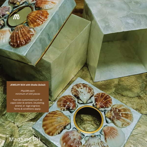 Jewelry Box with Shells (3x3x2)